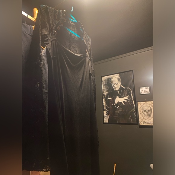 Dress, Gothic Maxi Laced Chest - Picture 16 of 16